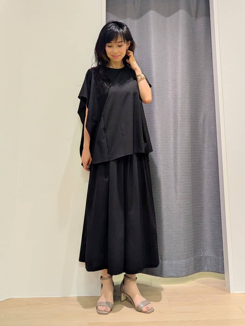 miiさんの「INDIVI｜【体型カバー】スクエアブラウス」を使ったコーディネート