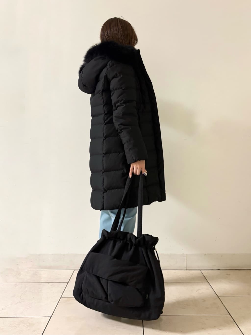 kahoさんの「INDIVI｜【名品／撥水／抗菌防臭】ロング丈リサイクルダウンコート」を使ったコーディネート
