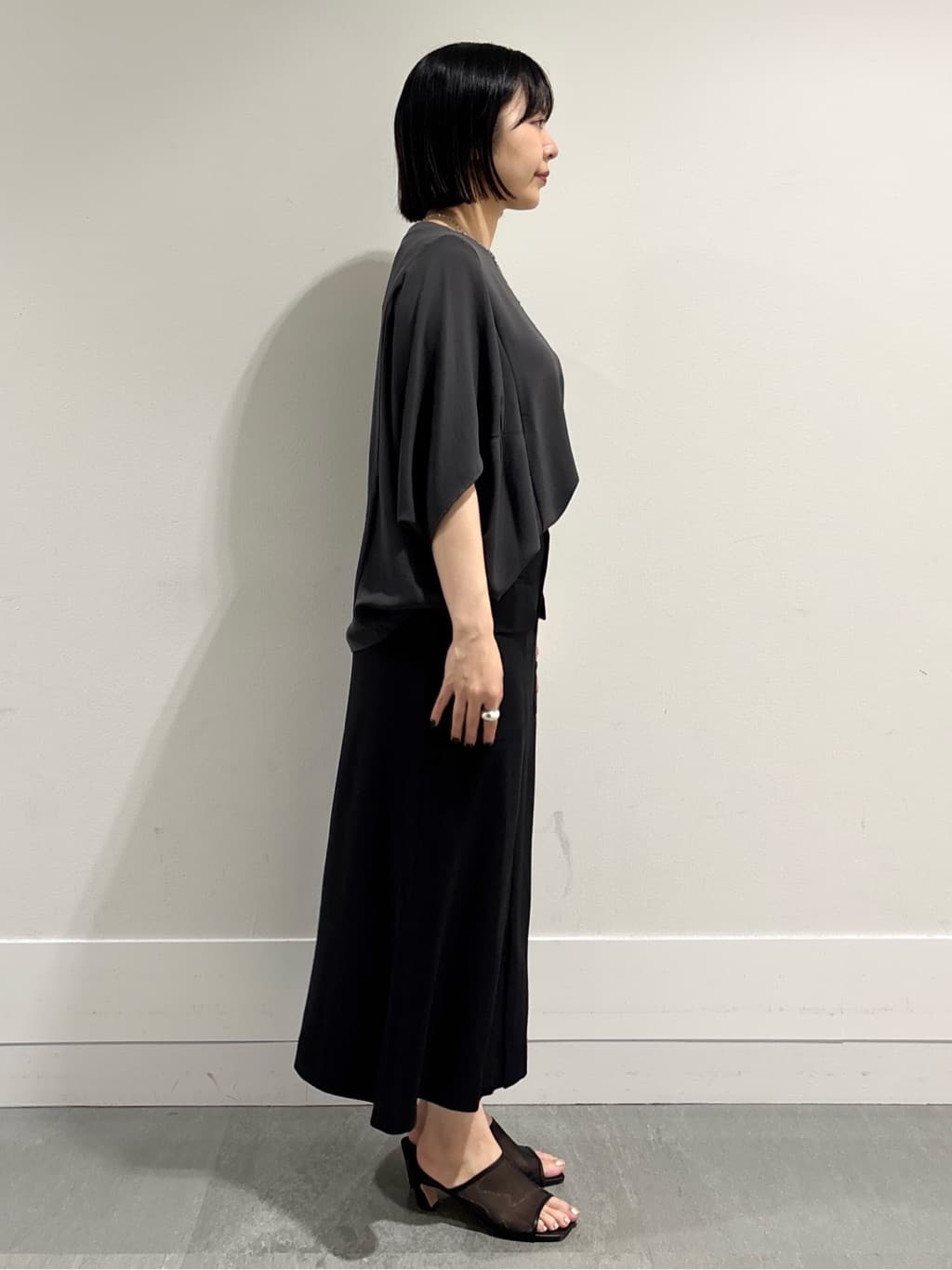 モエカさんの「UNTITLED｜【ステンレス】レイヤードチェーンネックレス」を使ったコーディネート