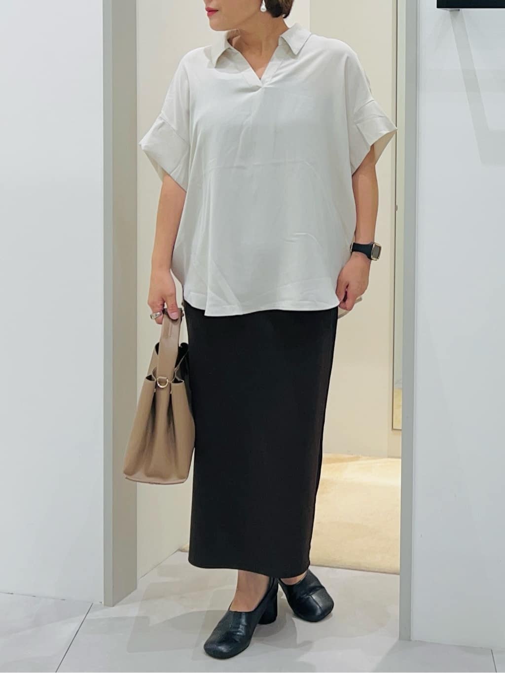 タナさんの「THE SHOP TK｜【インしなくても決まる】スキッパーシャツ/接触冷感/防シワ/速乾」を使ったコーディネート