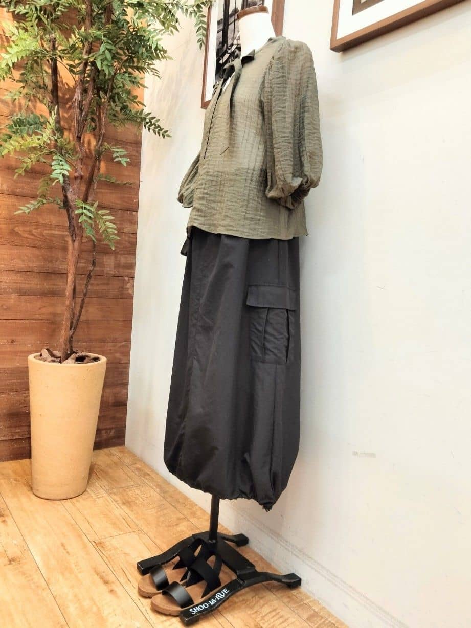 うっちーさんの「SHOO･LA･RUE｜【S-LL】レースで魅せる 綿混タンクトップ」を使ったコーディネート