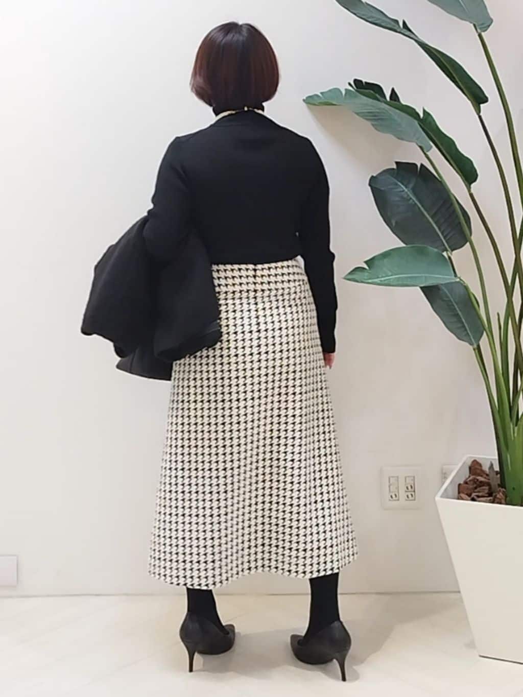 s u g iさんの「UNTITLED｜【セットアップ可/きれいめ】クラシックチドリ スカート」を使ったコーディネート