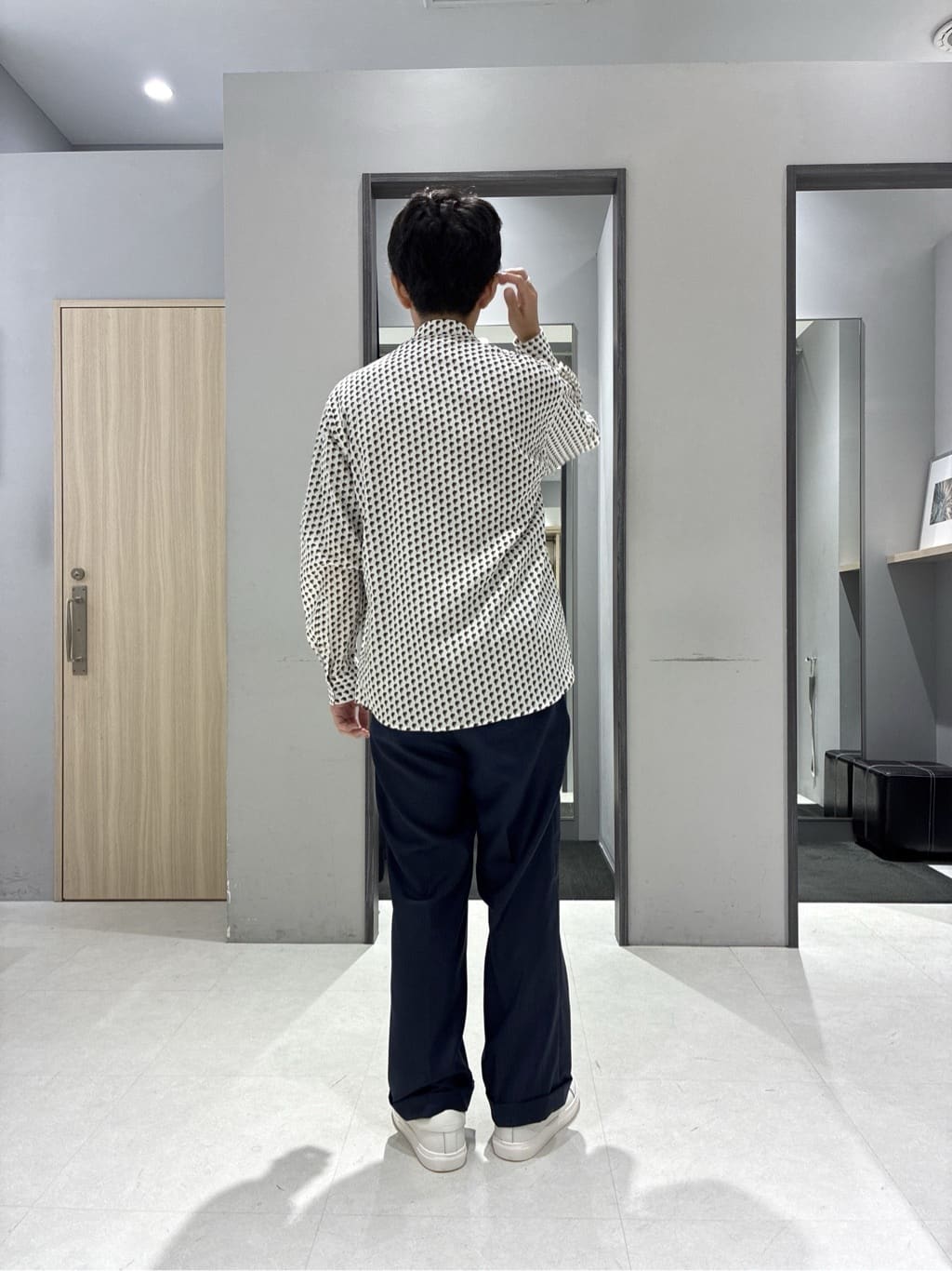 わいずみさんの「TAKEO KIKUCHI｜ボーラーハット柄 長袖シャツ」を使ったコーディネート