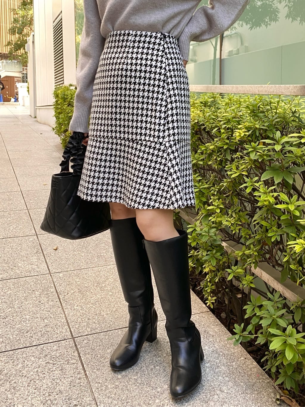 みさかさんの「index｜モックネックボクシーラメニット【洗濯機OK】《7col》」を使ったコーディネート