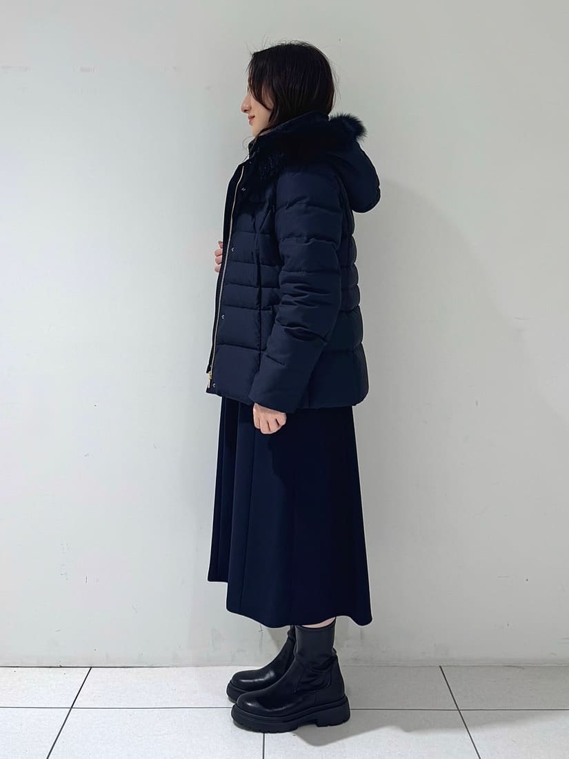 そんさんの「INDIVI｜【名品／撥水／抗菌防臭】ショート丈リサイクルダウンコート」を使ったコーディネート