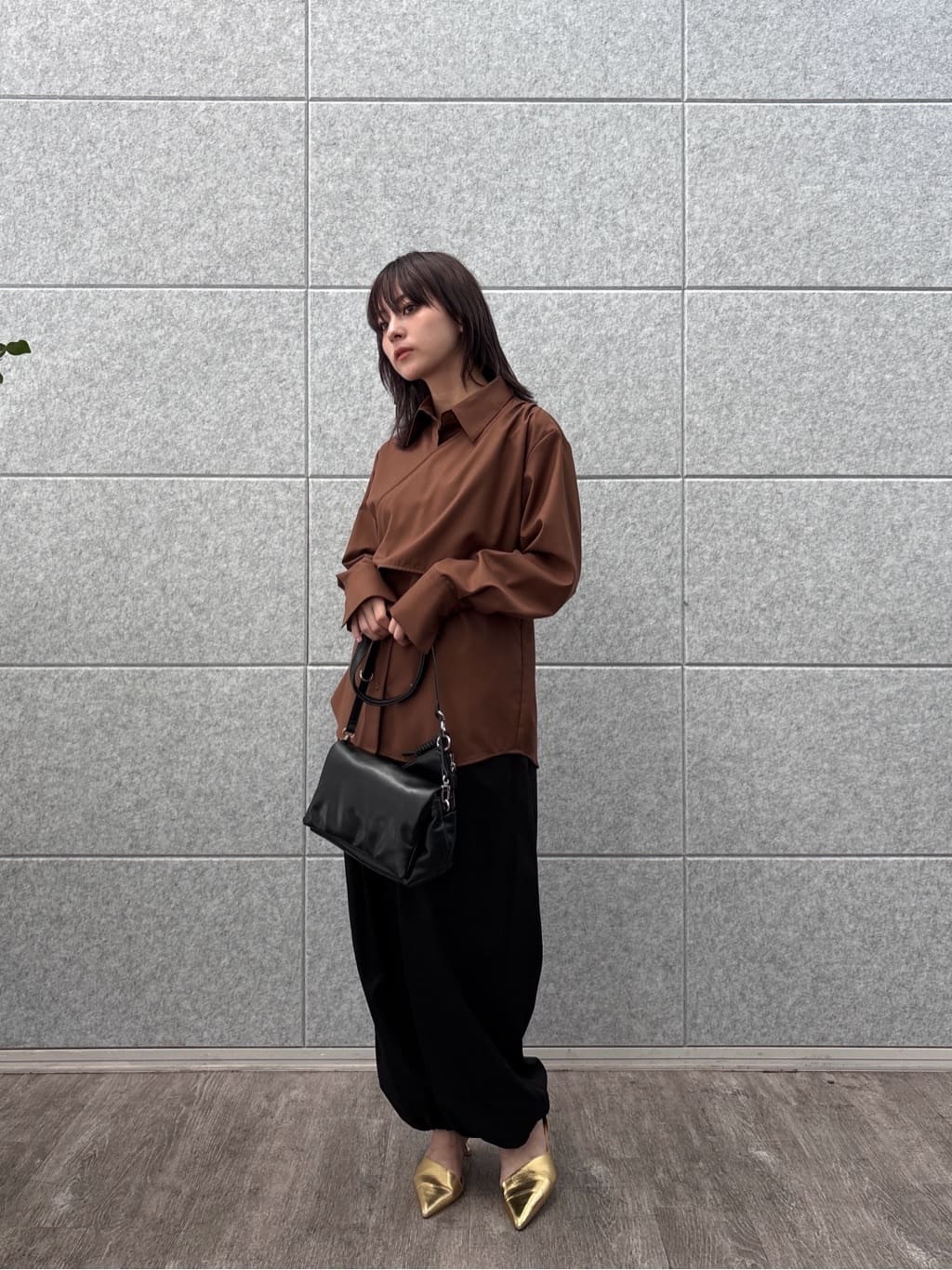 erikaさんの「INDIVI｜アシメジレシャツ」を使ったコーディネート