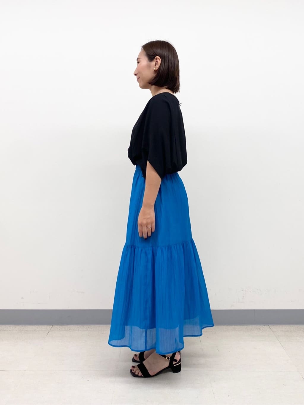 YUKARIさんの「INDIVI｜【体型カバー/SETUP可能】ジョーゼット　ドルマンブラウス」を使ったコーディネート