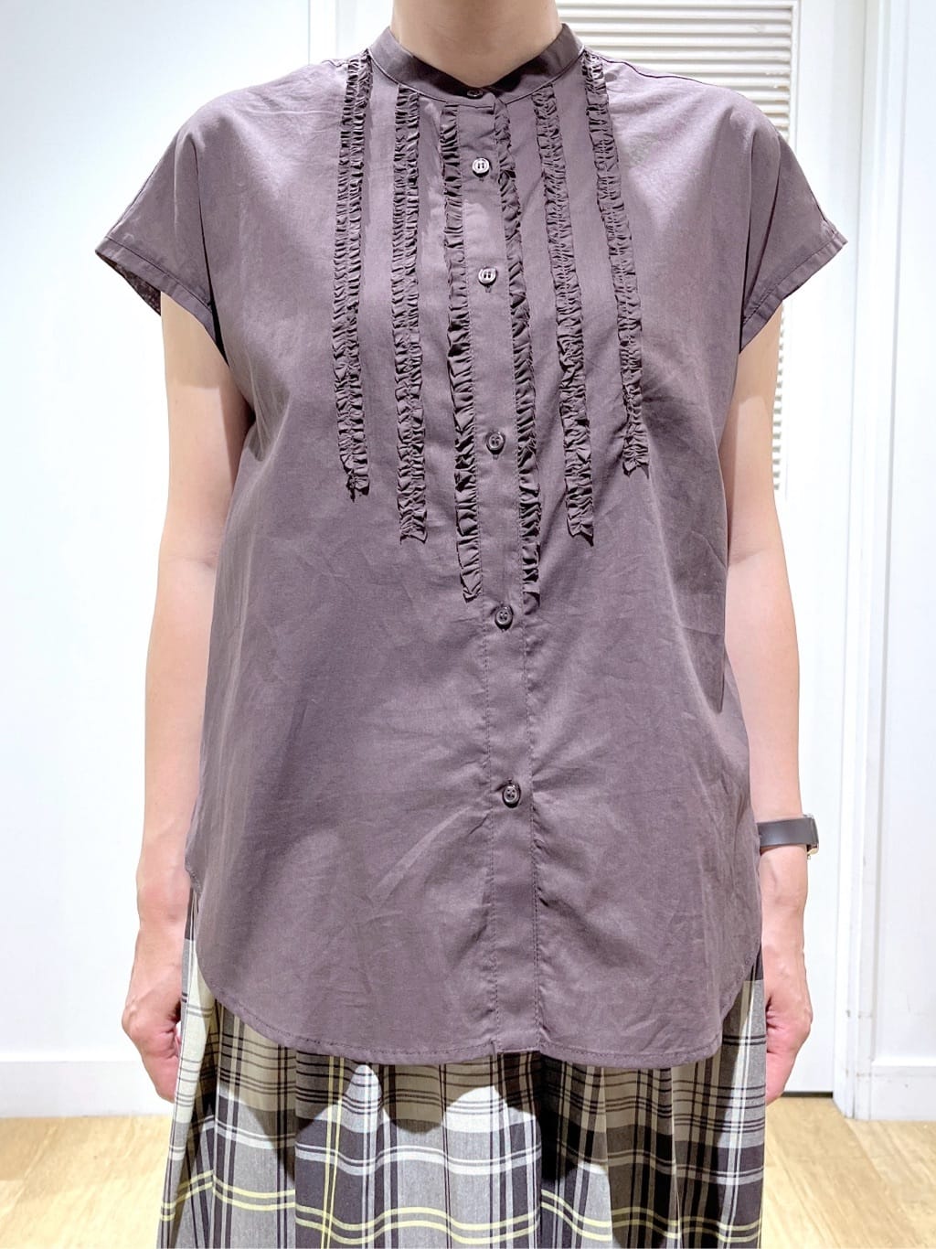 Miyazakiさんの「Dessin｜【洗える】スタンドカラーフリルブラウス」を使ったコーディネート