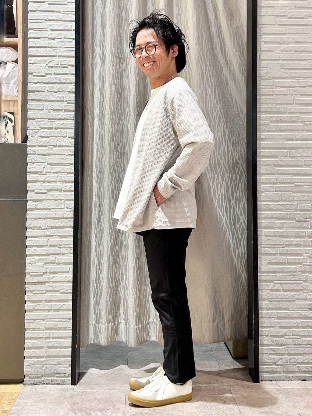 KENJI Iさんの「THE SHOP TK｜【セットでお買い得！！】長袖カーディガン＋半袖Tシャツ　洗濯機OK/吸水速乾(Tシャツのみ)」を使ったコーディネート