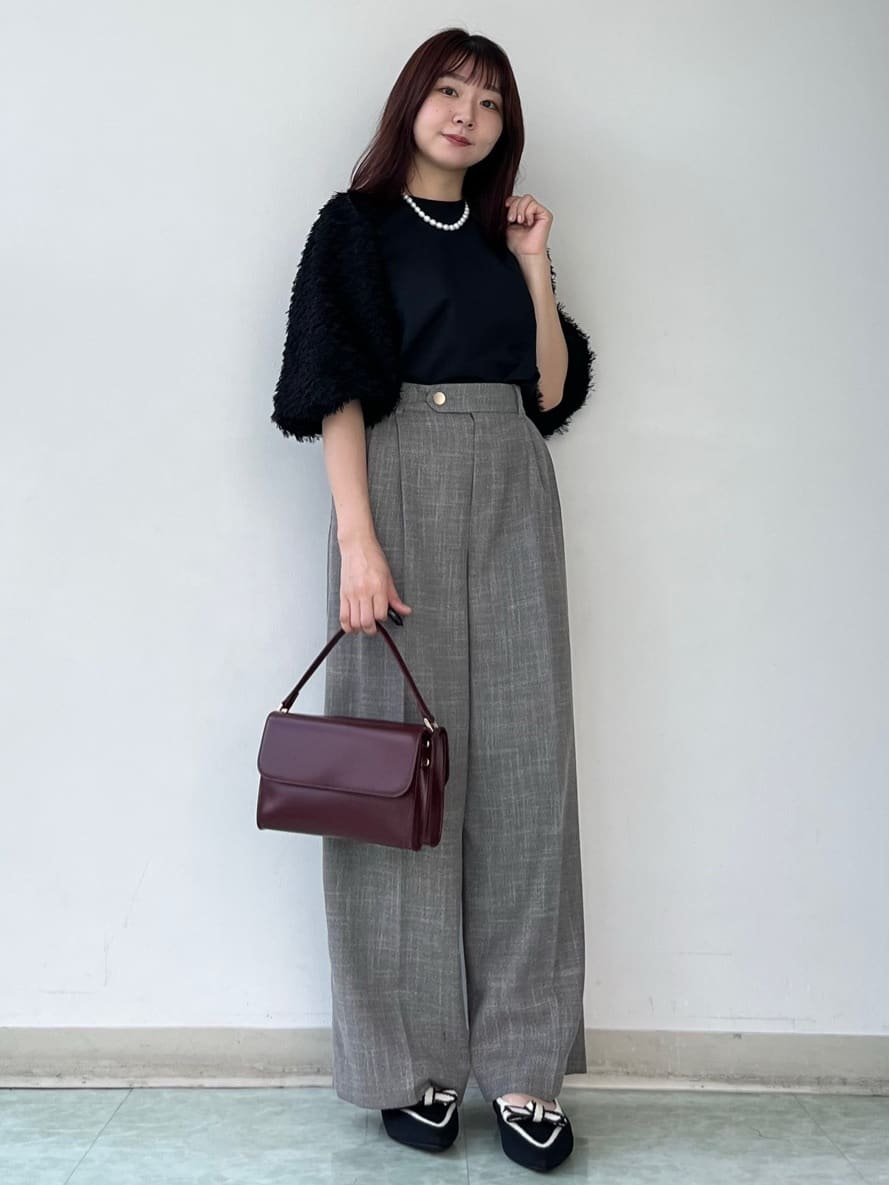 KAHOさんの「UNTITLED｜【丸首/Tシャツ風/短丈】シャギースリーブ ポンチカットソー」を使ったコーディネート