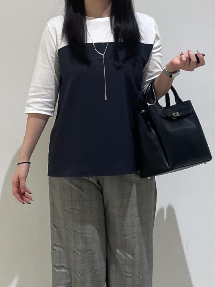 emikaさんの「INDIVI｜【褒められパンツ】ワンタックワイドパンツ」を使ったコーディネート