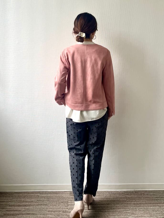 saoriさんの「カットフェイクスエードジャケット」を使ったコーディネート