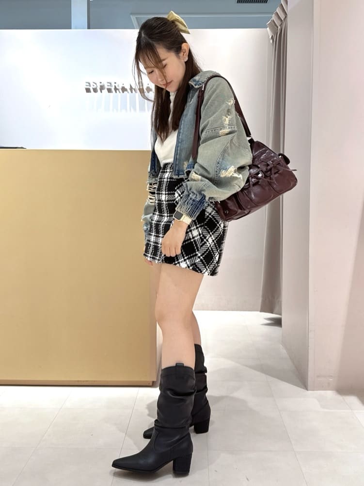 neinaさんの「ESPERANZA｜シャーリングウエスタンブーツ」を使ったコーディネート
