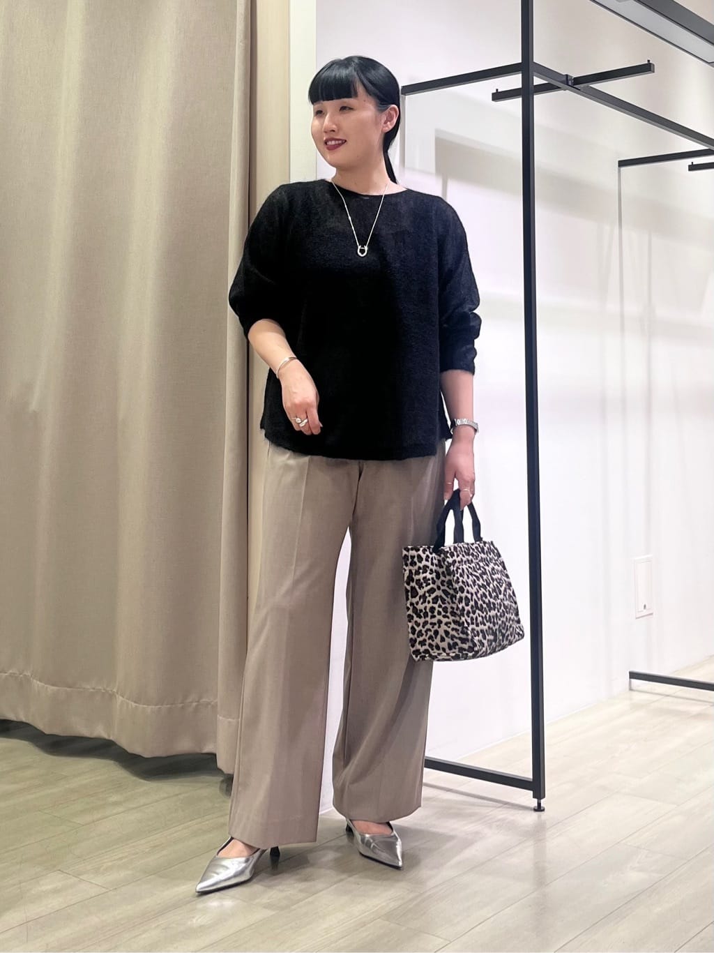 hasuさんの「INDIVI｜【キッドモヘヤ素材】ラウンドヘムニット」を使ったコーディネート