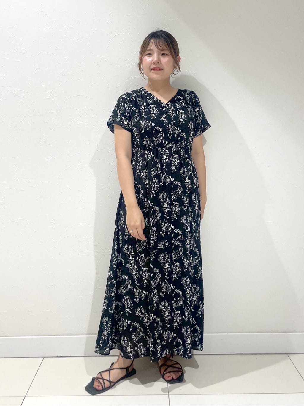 YUUKIさんの「INDIVI｜【定番スーツ／UVケア／洗える】ウール調ノーカラージャケット」を使ったコーディネート