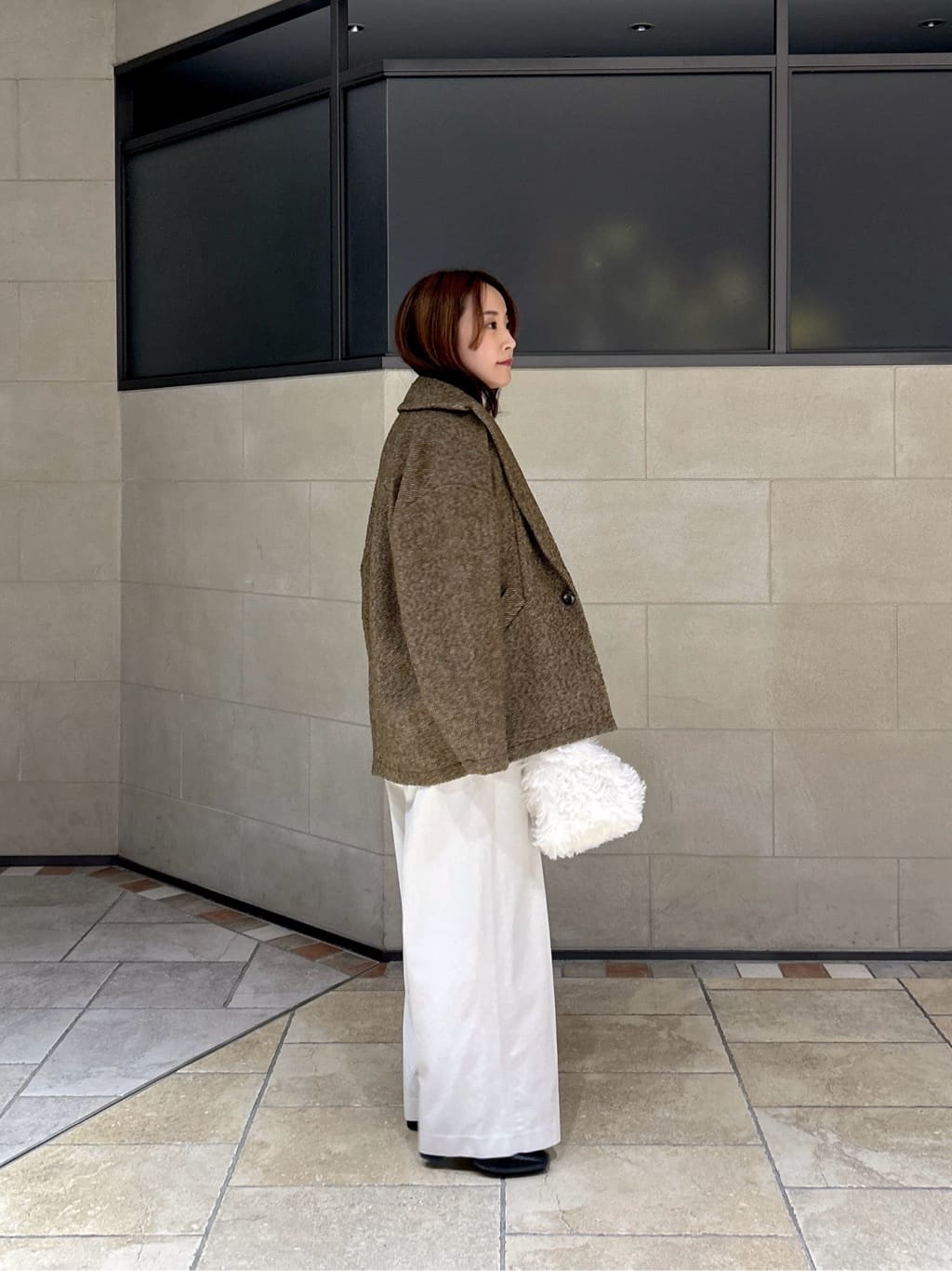 よねさんの「INDIVI｜2Wayドレープスリットニット」を使ったコーディネート