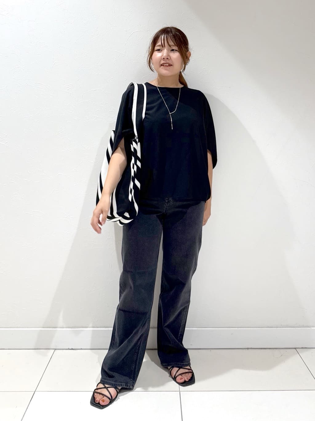 YUUKIさんの「INDIVI｜【体型カバー/SETUP可能】ジョーゼット　ドルマンブラウス」を使ったコーディネート