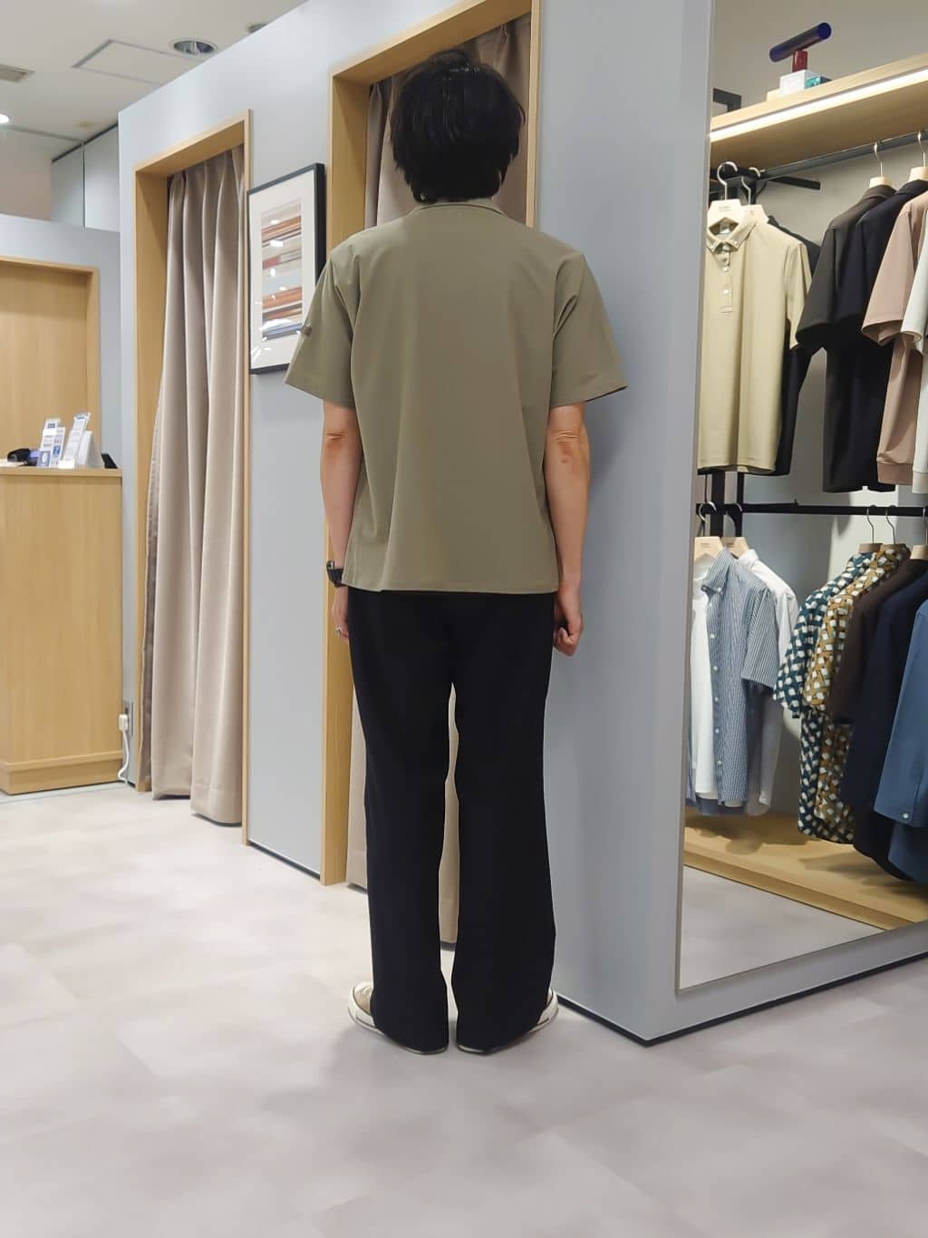 kawamuさんの「TAKEO KIKUCHI｜【COOL CITY WEAR】エアートール オープンカラーシャツ /接触冷感・通気性」を使ったコーディネート