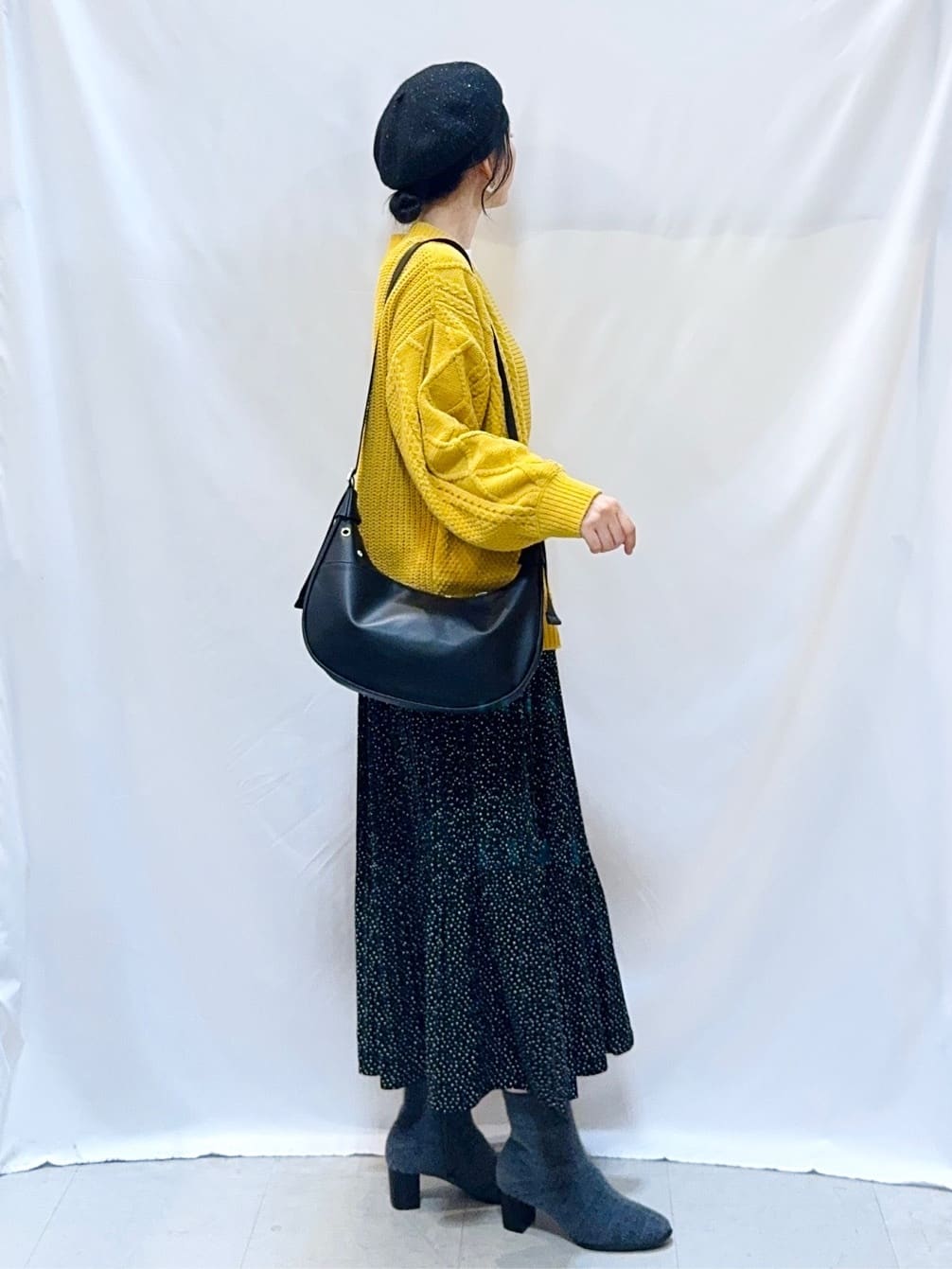 𝐇𝐢𝐫𝐨𝐦𝐢さんの「SHOO･LA･RUE｜【S-LL】美しく見せる ボートネックロンT」を使ったコーディネート