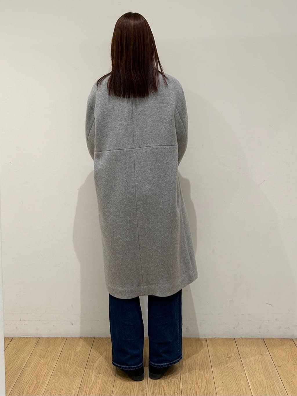 kozueさんの「INDIVI｜【洗える／カシミヤ混】ミドルゲージVネックニット」を使ったコーディネート