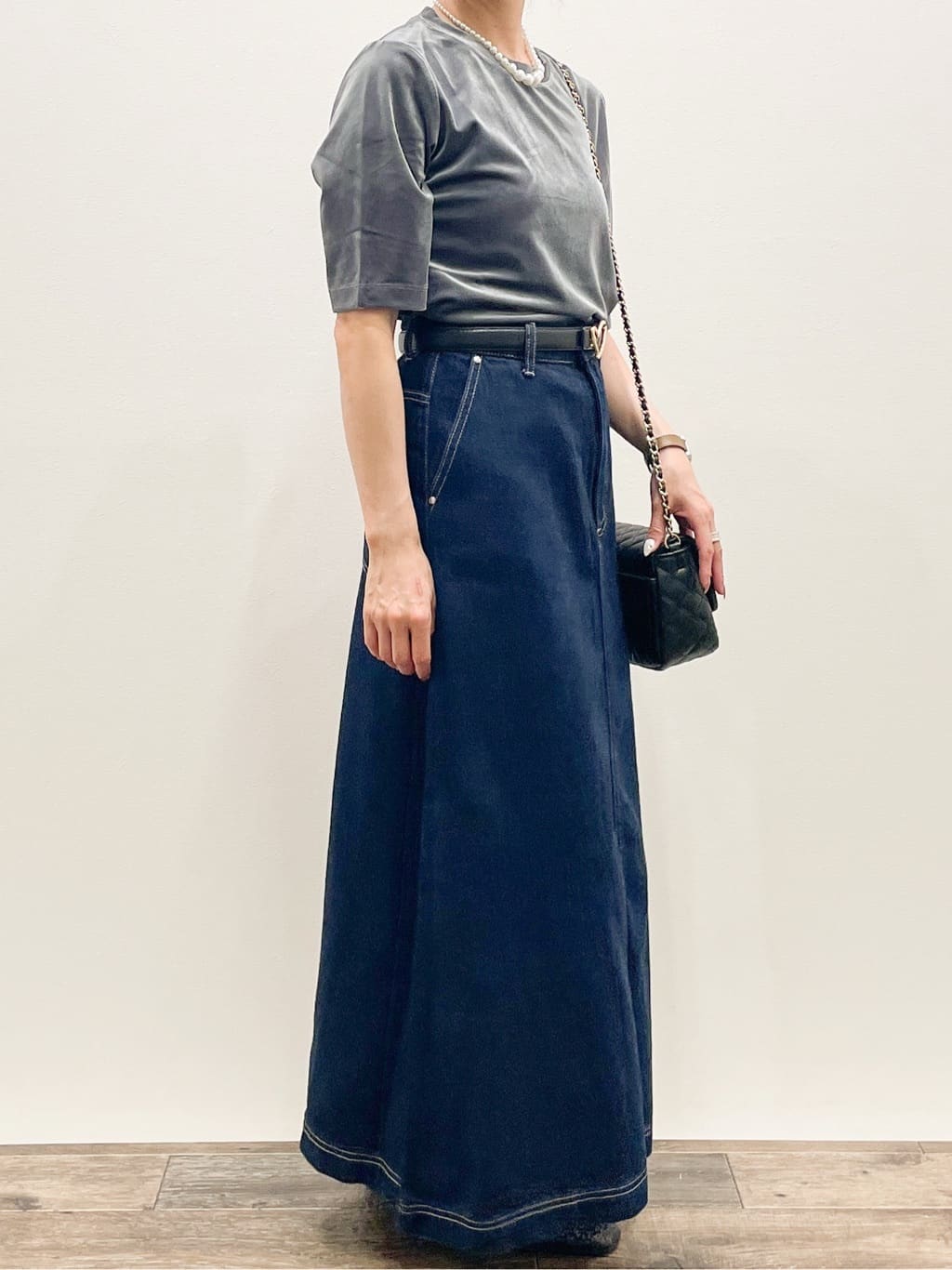 Asukaさんの「OPAQUE.CLIP｜《andGIRL掲載》ベロアボクシーTシャツ【洗濯機洗い可】」を使ったコーディネート