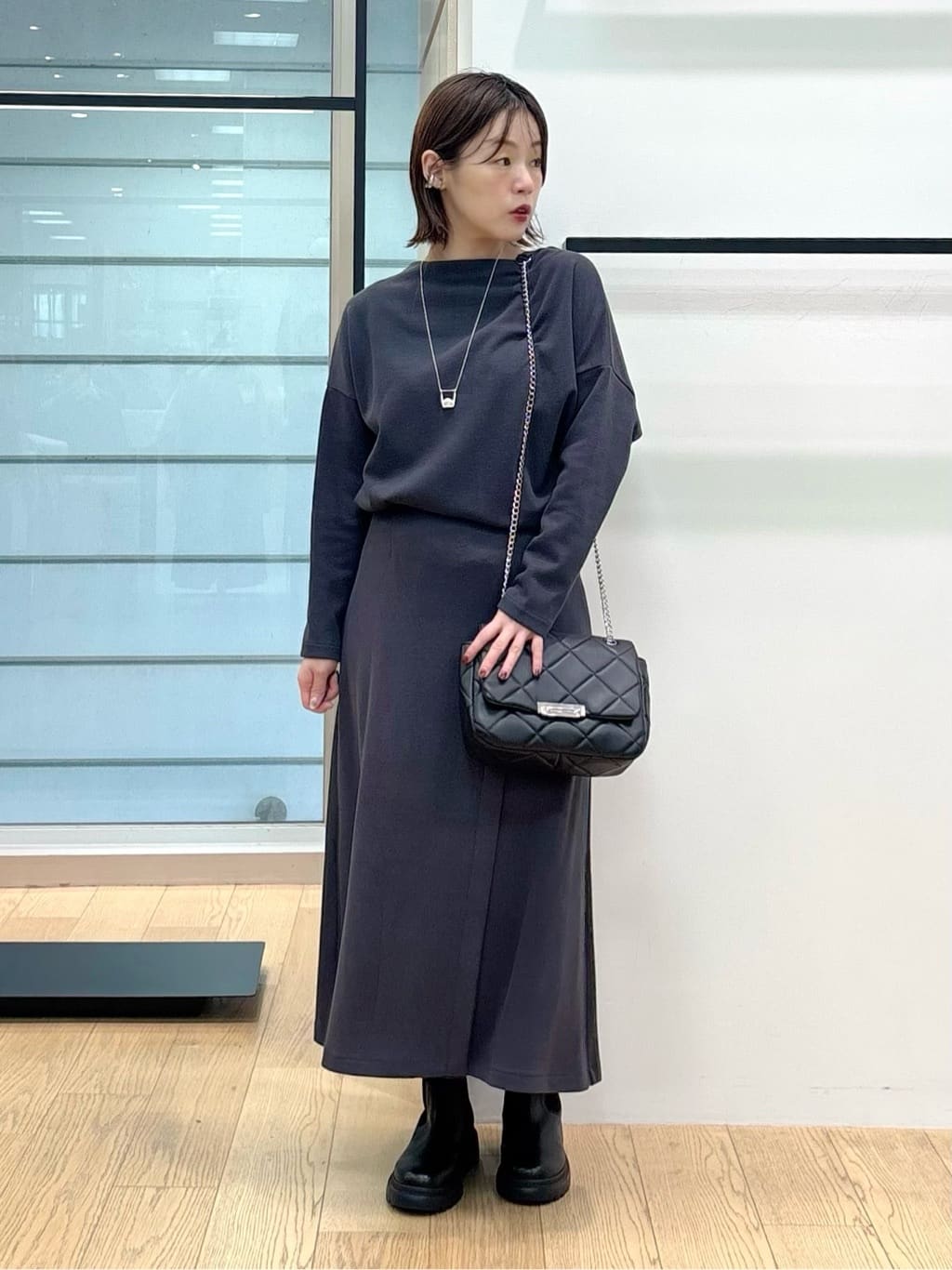 asamiさんの「INDIVI｜【SETUP可能／洗える／UVケア】ライトジャージ ボトルネックトップス」を使ったコーディネート