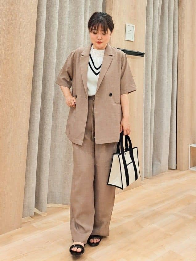 ふるさんの「grove｜軽やかに羽織れて、きちんと見え ハーフスリーブテーラードジャケット」を使ったコーディネート