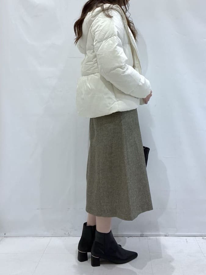 komaさんの「OPAQUE.CLIP｜KAWADAダウンペプラムショートコート【撥水／洗濯機OK／静電気防止裏地】」を使ったコーディネート