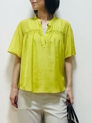 Riiさんの「Reflect｜【選べる5色◎／マシンウォッシュ可】シャーリングデザインブラウス」を使ったコーディネート
