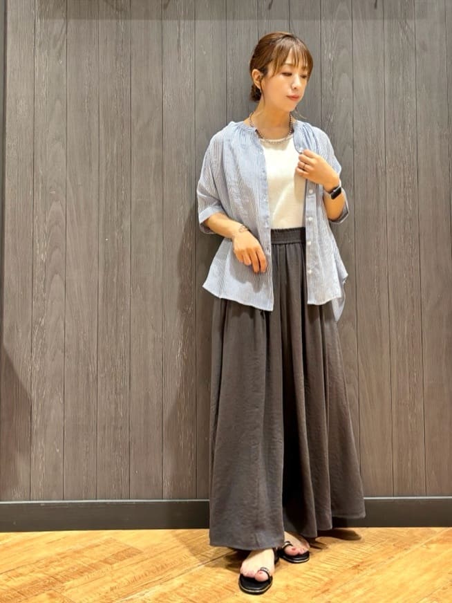 meiさんの「SHOO･LA･RUE｜【S-LL/裏地ひんやり】エアリーで涼やか 大人のシアースカーチョ」を使ったコーディネート