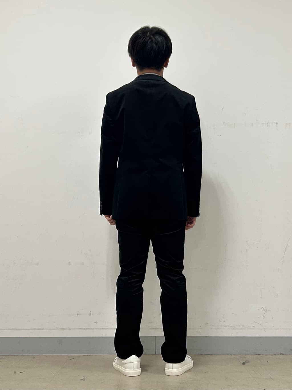 Hiroさんの「TAKEO KIKUCHI｜【Sサイズ～】ストレッチコーデュロイ ジャケット」を使ったコーディネート