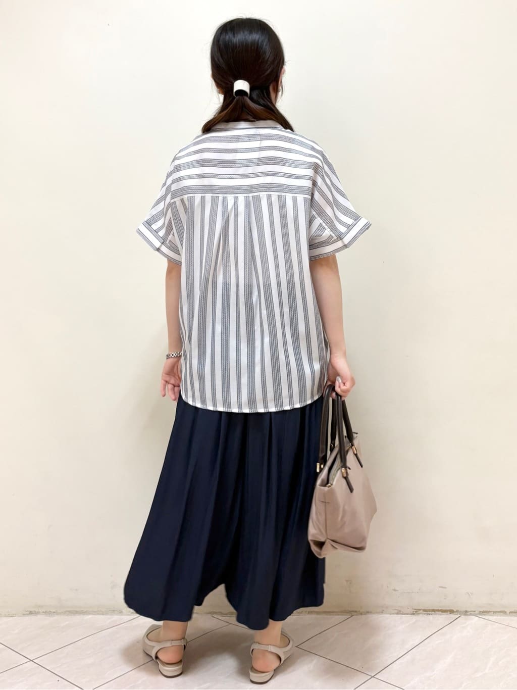 mikiさんの「Reflect｜【洗える】ドビーストライプブラウス」を使ったコーディネート