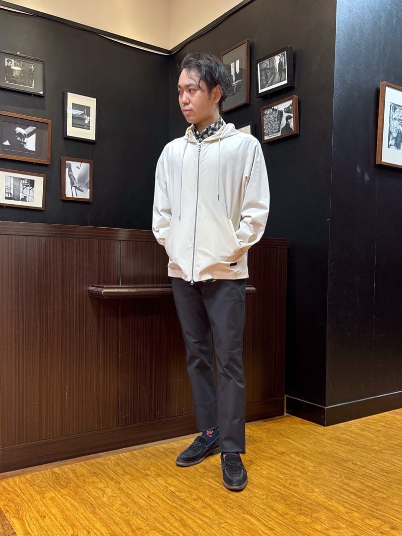 KEIさんの「TAKEO KIKUCHI｜【3D ナイロン ストレッチ】ジップアップ フードブルゾン」を使ったコーディネート