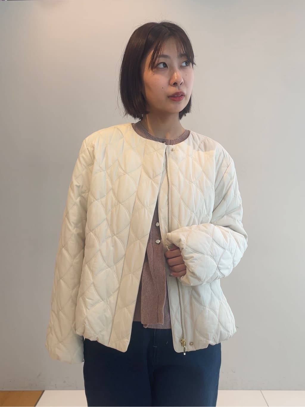 abeさんの「Couture brooch｜【撥水・大人可愛い】リボンキルティングジャケット」を使ったコーディネート