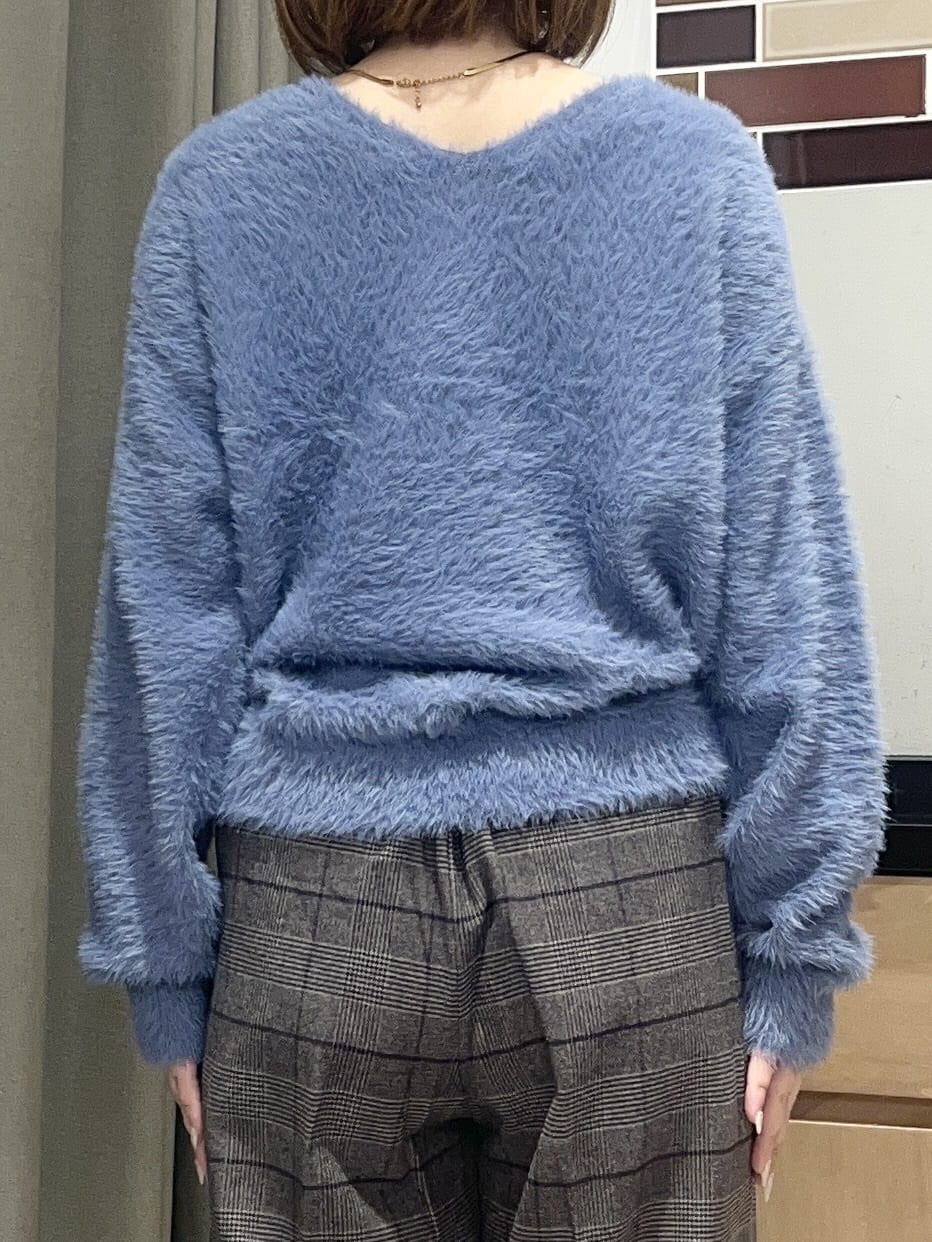 かのさんの「THE SHOP TK｜【華やかで柔らか】ふわふわフェザーニット/洗える・前後2WAY」を使ったコーディネート