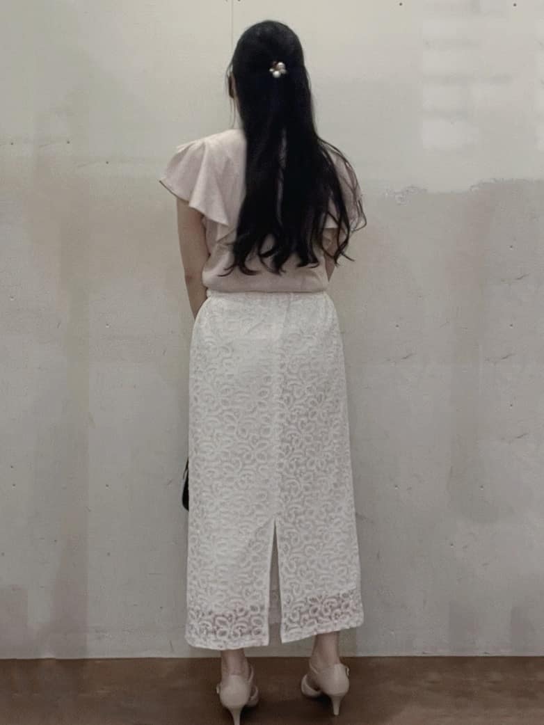 Hitomiさんの「index｜《美人百花掲載／XS-3Lサイズ》フレアスリーブバックシャントップス【接触冷感／UVケア／洗濯機洗い」を使ったコーディネート