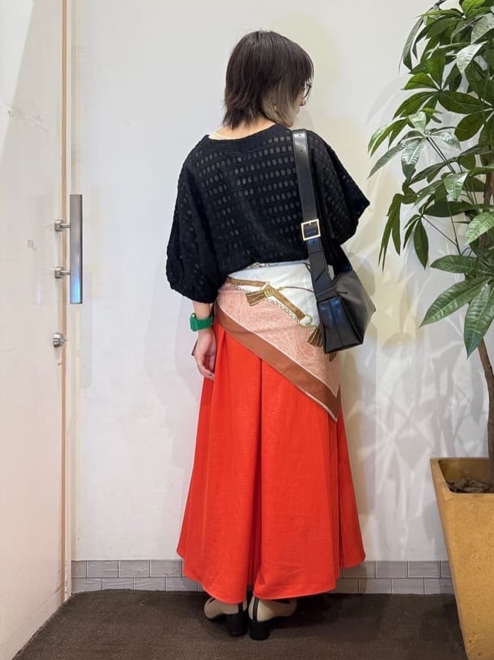misakiさんの「SHOO･LA･RUE｜【高レビュー/着丈選べる】華やかさをプラスする アソートロングスカート」を使ったコーディネート