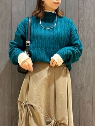 meiさんの「SHOO･LA･RUE｜【S-LL】上品なレースハイネックトップス」を使ったコーディネート