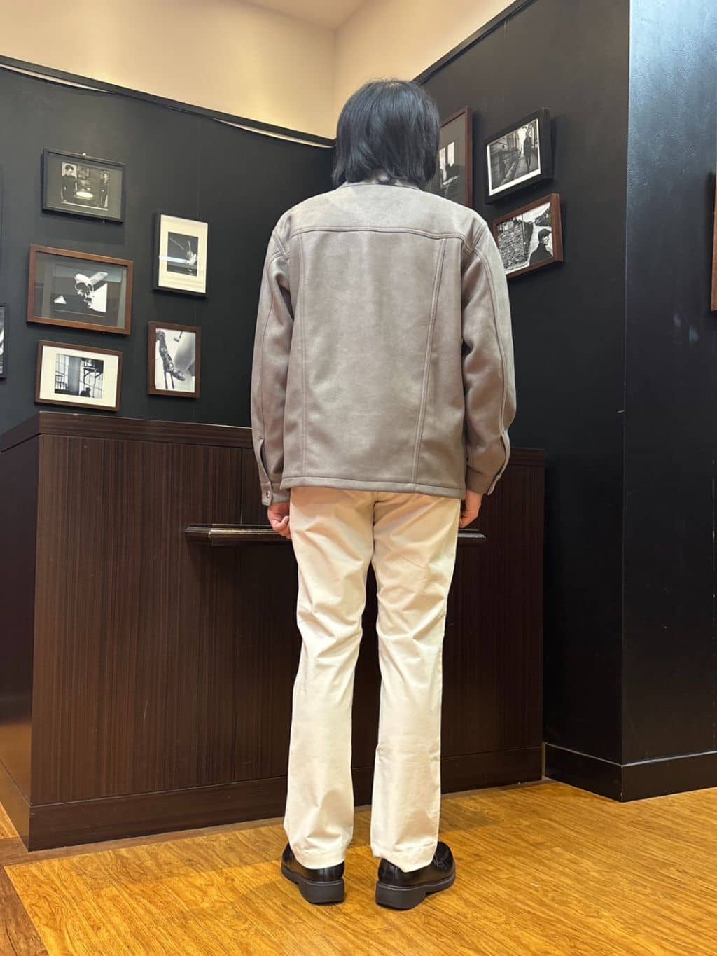 moritaさんの「TAKEO KIKUCHI｜サイドゴアストレッチコーデュロイパンツ」を使ったコーディネート