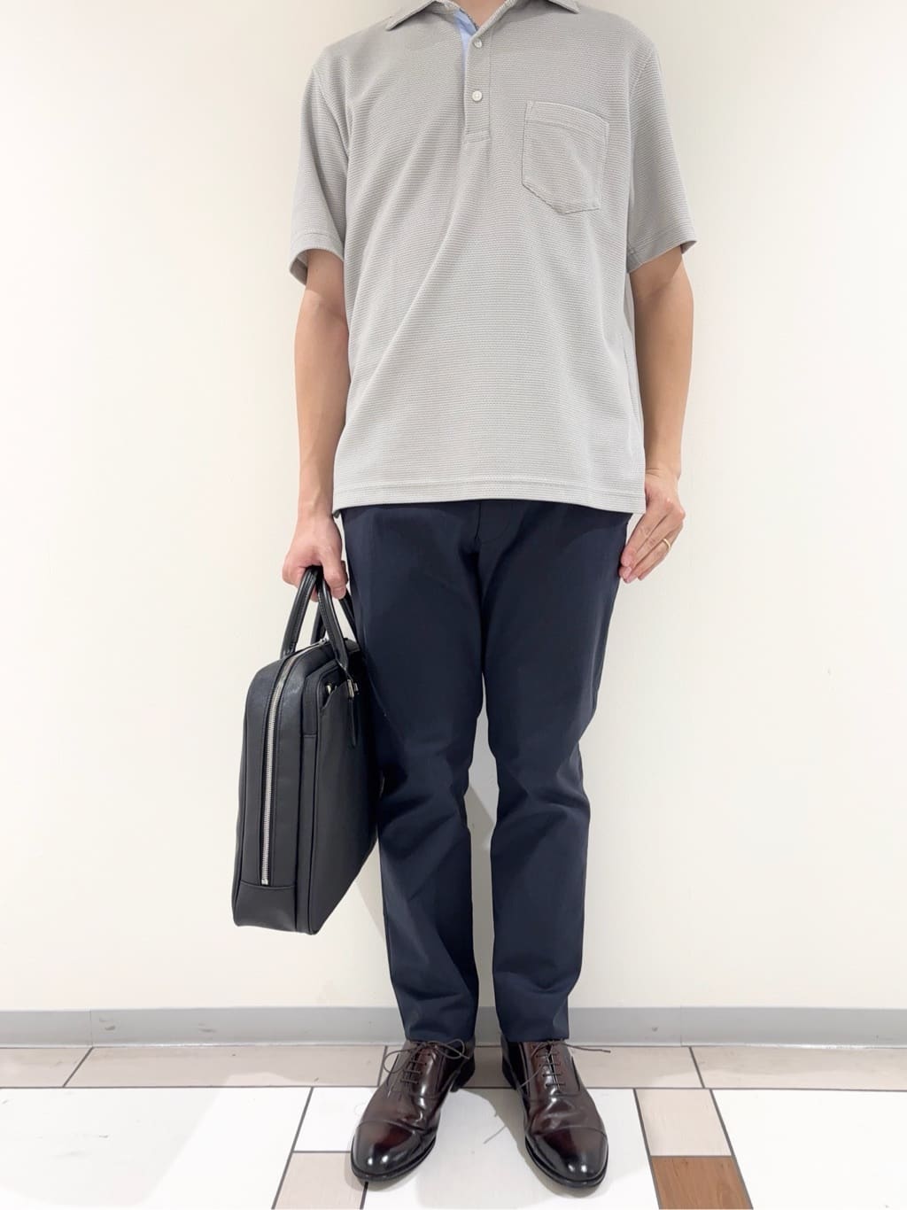 及川さんの「TAKEO KIKUCHI｜【抗菌防臭／9色5サイズ展開】ハニカムメランジ ポロシャツ」を使ったコーディネート
