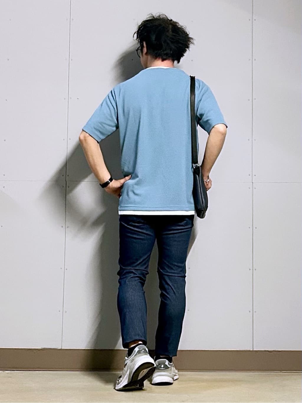 KENJI Iさんの「THE SHOP TK｜サフィアーノミニサコッシュ」を使ったコーディネート