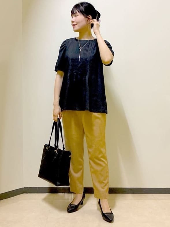  beni_gingerさんの「Reflect｜【マシンウォッシュ可／ウエストゴム仕様】キレイめリラクシーパンツ」を使ったコーディネート
