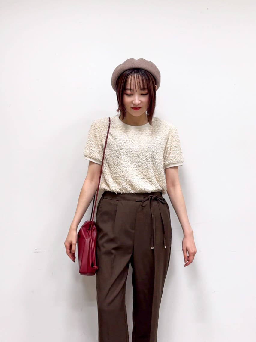 𝐜𝐡𝐢𝐤𝐚さんの「SHOO･LA･RUE｜【S-LL】大人も着やすい愛らしさ リボンヤーン半袖トップス」を使ったコーディネート