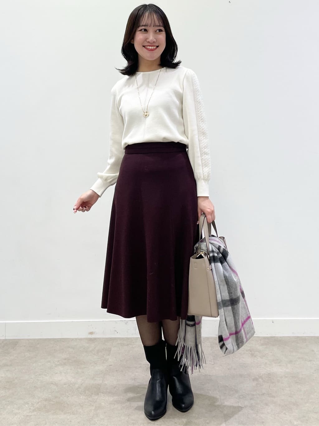 yukariさんの「Reflect｜【選べる8色／スカートにもパンツにも◎】ウール混ボートネックニット」を使ったコーディネート