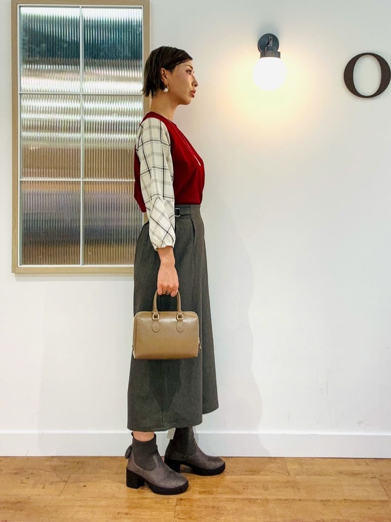えまんさんの「SHOO･LA･RUE｜【高レビュー/S-LL】1枚で決まる お袖チェック 異素材使いトップス」を使ったコーディネート