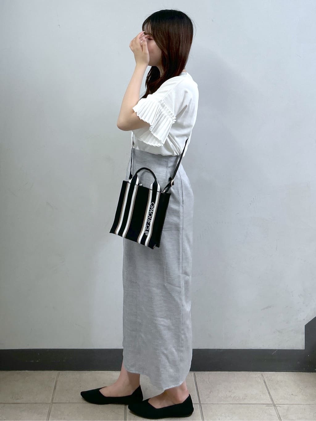 sayaさんの「OPAQUE.CLIP｜プリーツスリーブドッキングトップス【洗濯機洗い可】」を使ったコーディネート