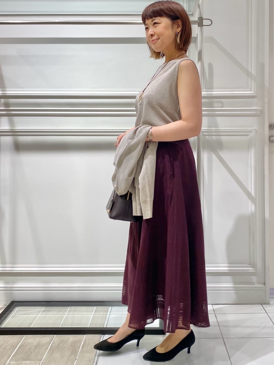 AKKOさんの「UNTITLED｜【アンサンブル可/洗える】シアーノースリーブ プルオーバー」を使ったコーディネート