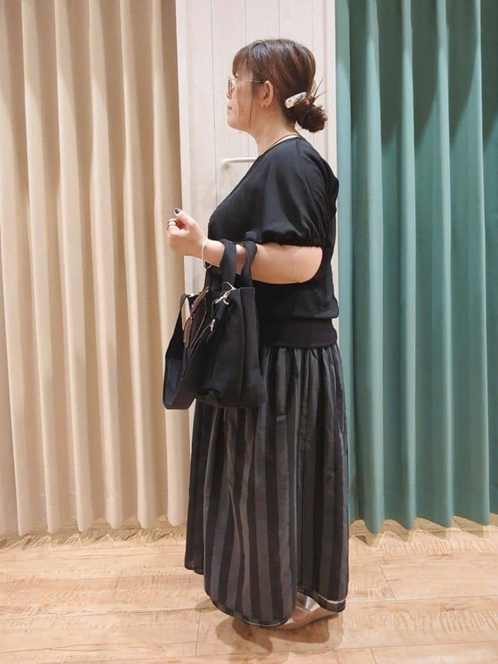 タガさんの「SHOO･LA･RUE｜◆キラキラループマガールサンダル」を使ったコーディネート