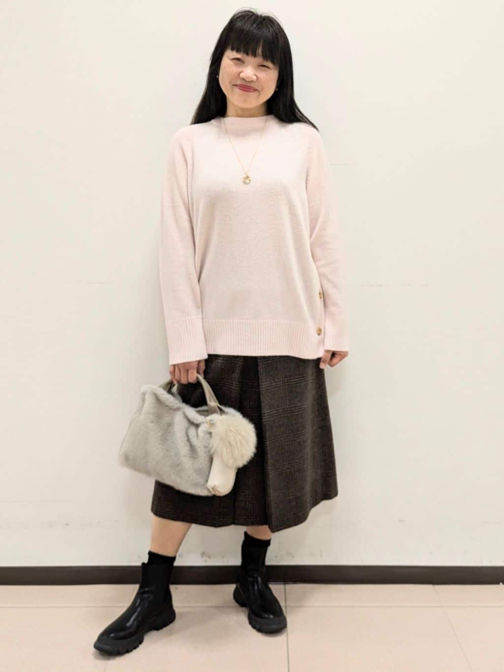 ともさんの「UNTITLED｜【重ね着もおすすめ/洗える】ウールカシミヤ クルーネックニット」を使ったコーディネート