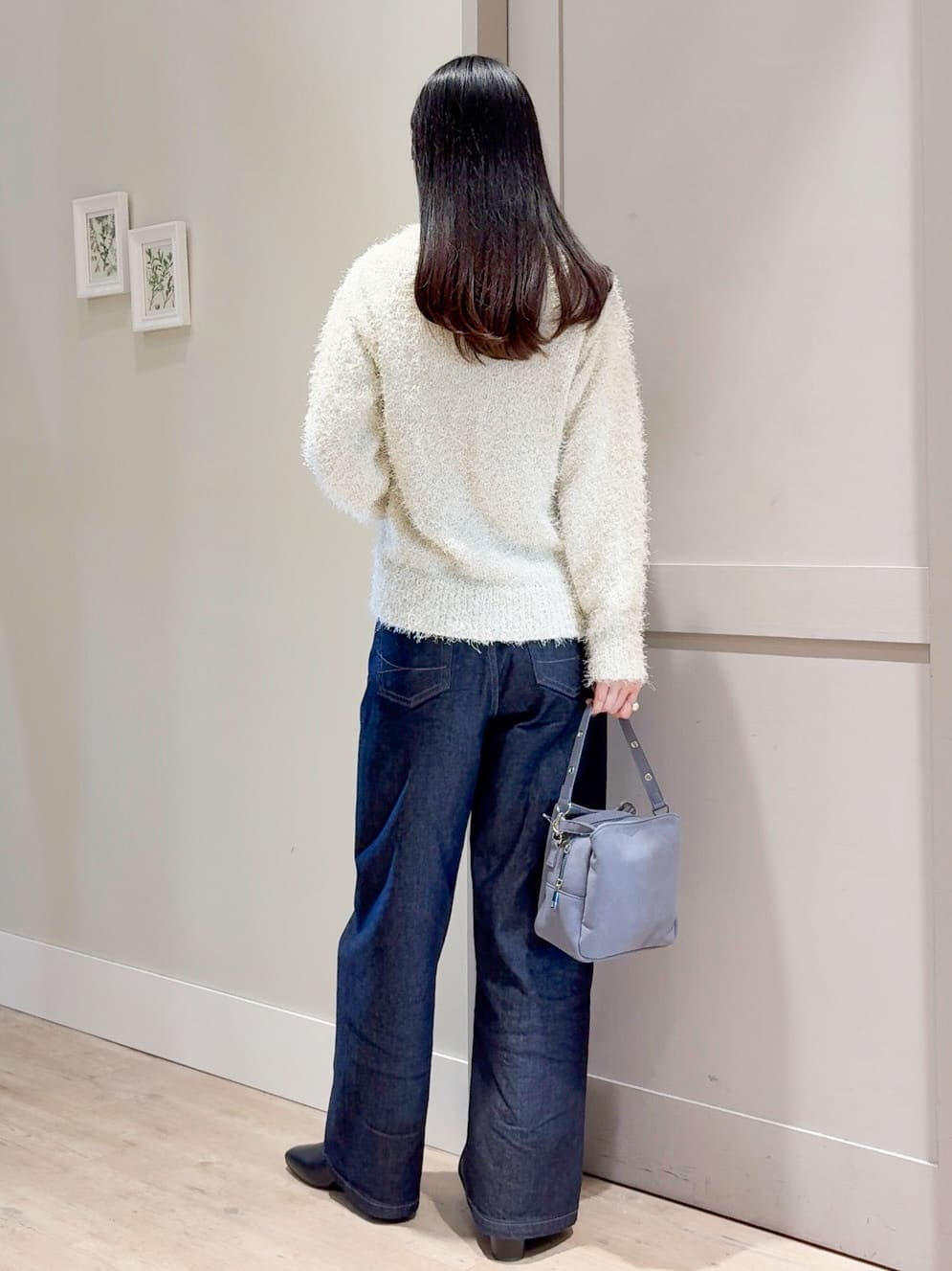 Mayuさんの「grove｜【最終お値下げ！！】ラメフェザーヤーン オープンカラーニット」を使ったコーディネート